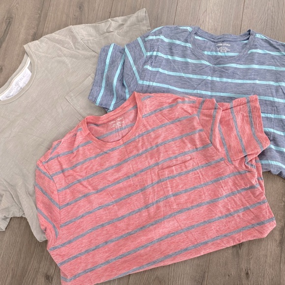 Bundle - 3 Banana Republic Mens XL T-shirts